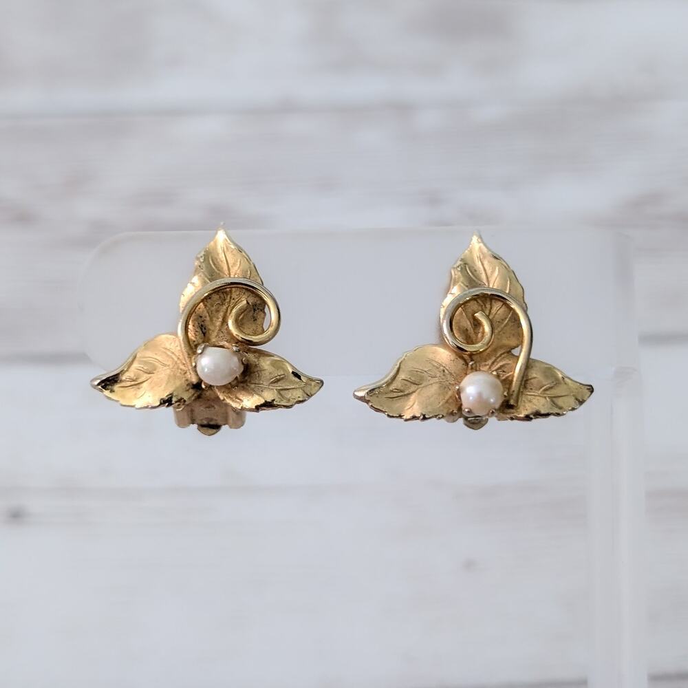 Vintage Clip On Earrings Stylish Gold Tone & Faux Pearl - Tarnished